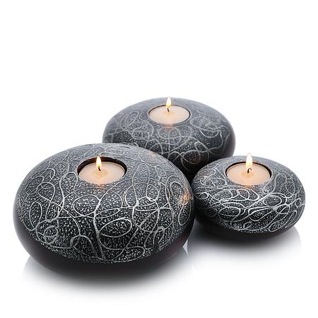 Tealight candle holder